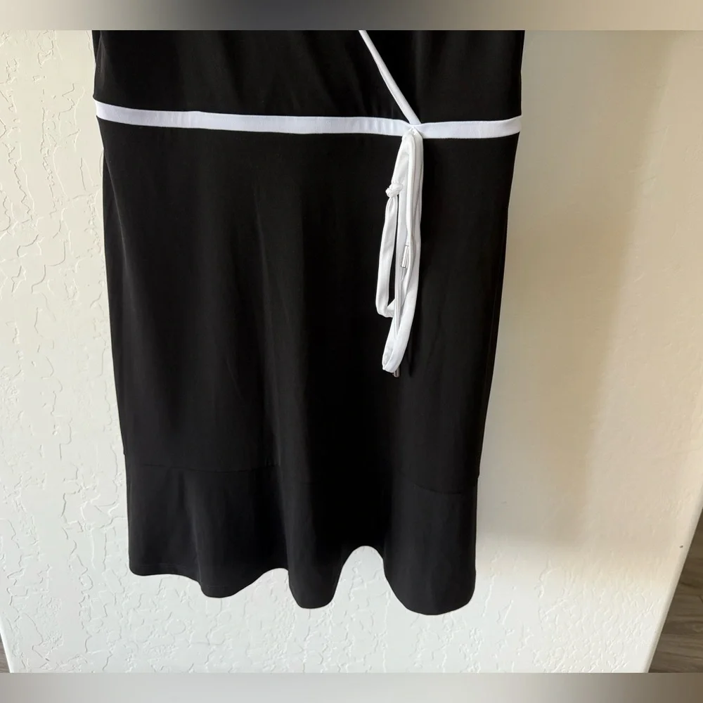 Michael Kors|Black faux Wrap Dress with White Trim,NWT in size medium•••Classic - Picture 4 of 12